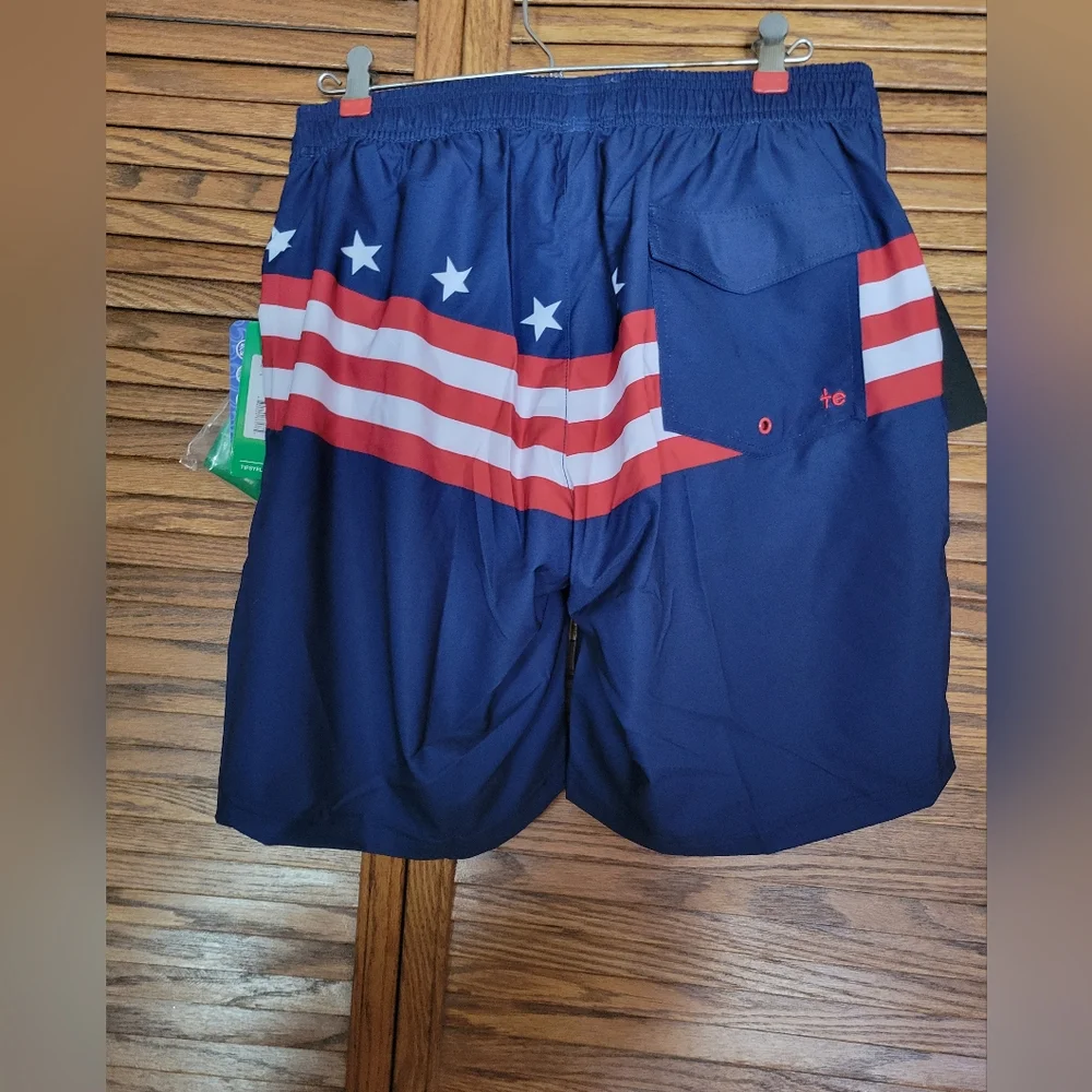 Tipsy Elves NWT Mens Old Glory Stretch Swim Trunk Free Floatie Can Holder Size L